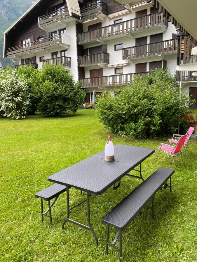 Appartement Style Chalet Avec Grande Terrasse Et Parking Prive 샤모니 외부 사진